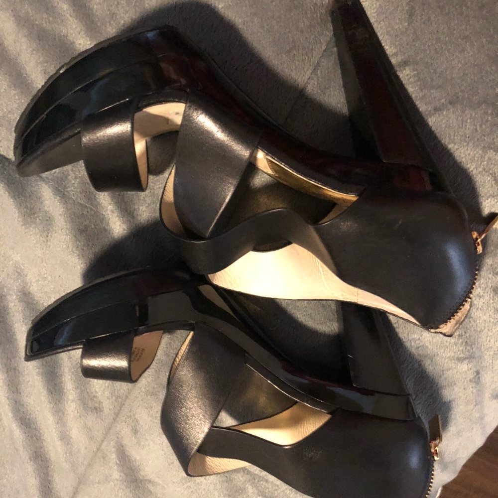 Michael Kor’s Balck Leather strapped heels